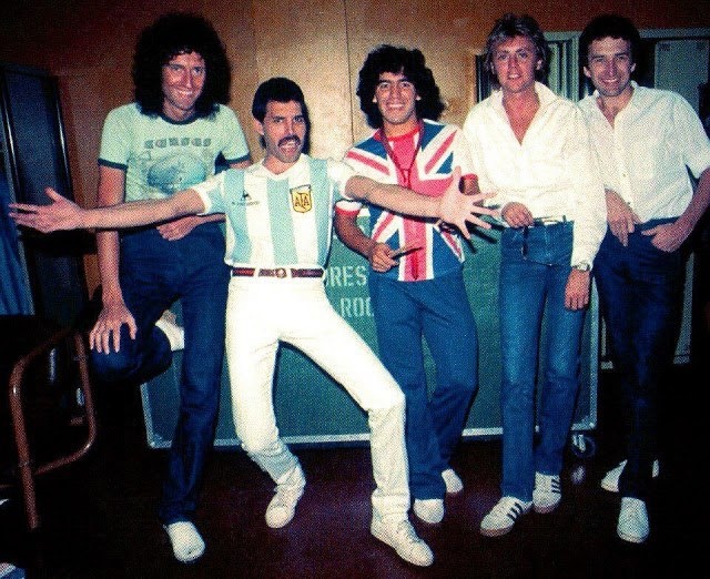Resultado de imagen para futbol y rock