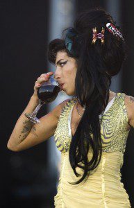 Amy-Winehouse-vida-y-muerte-3-387x600