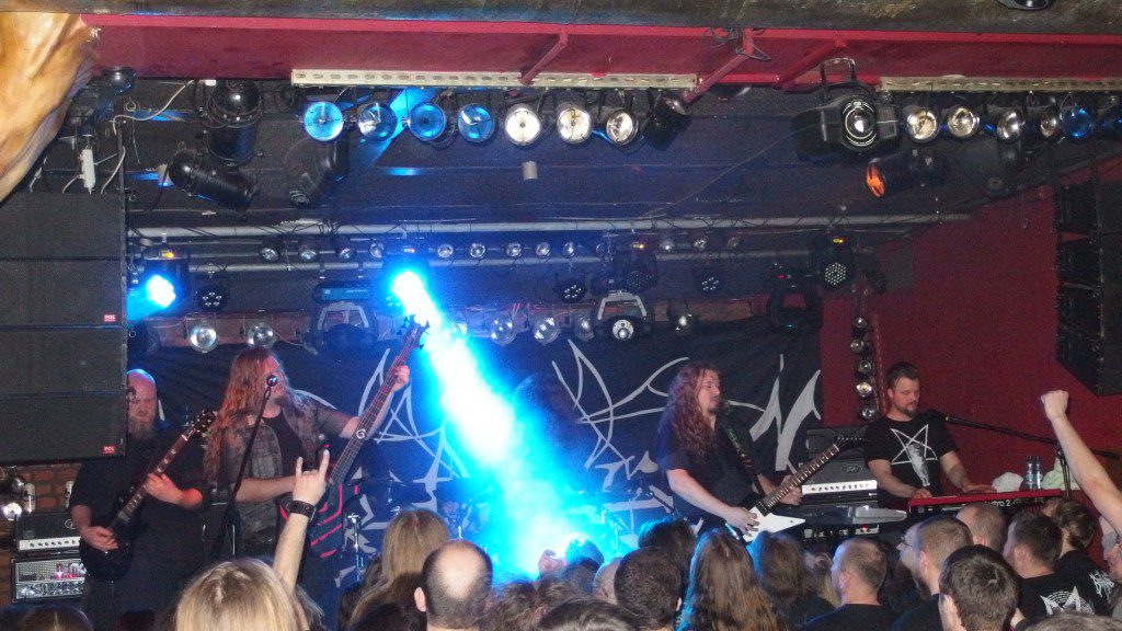 El final del concierto de Borknagar